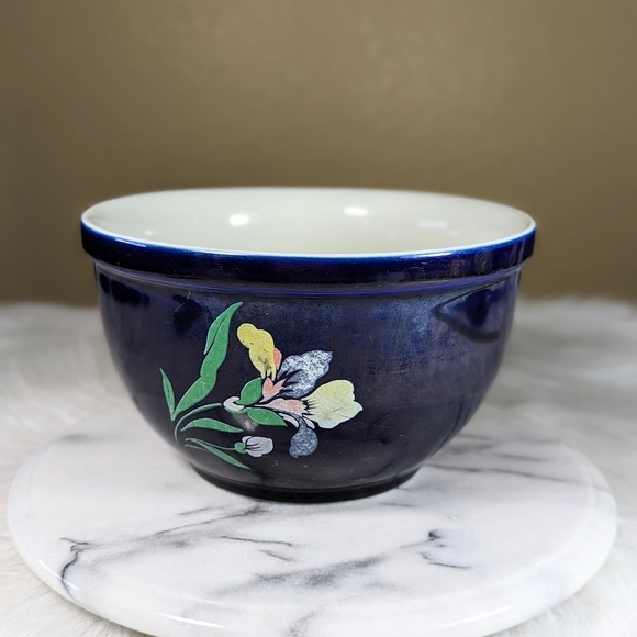 Vintage Hall's Kitchenware Blue Blossom Mixing Bowl - Picture 3 of 11